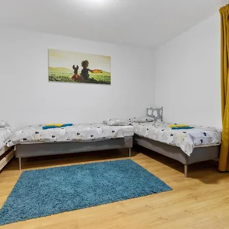 Center 2 Bedroom Ac * Братислава