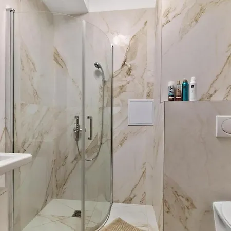 Center 2 Bedroom Ac * Братислава