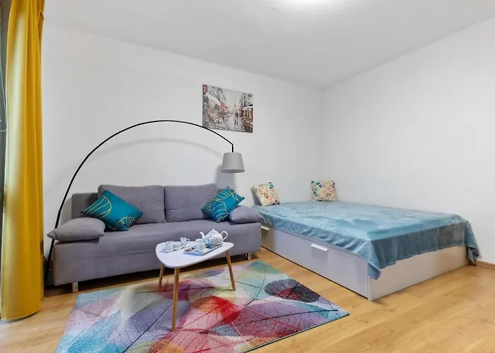 Center 2 Bedroom Ac *