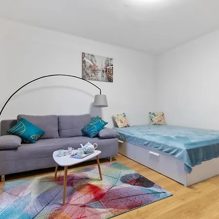 Center 2 Bedroom Ac *